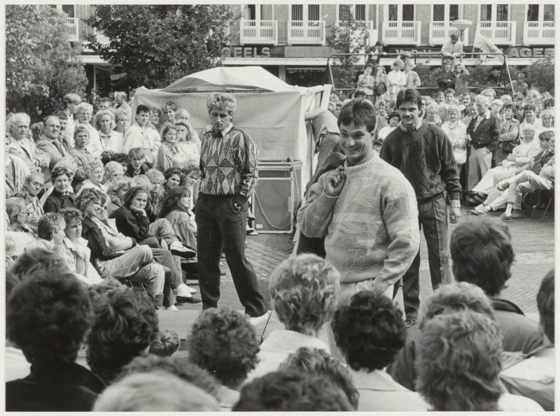 1980s Fashion Men Sweaters 1985 Fashion Show