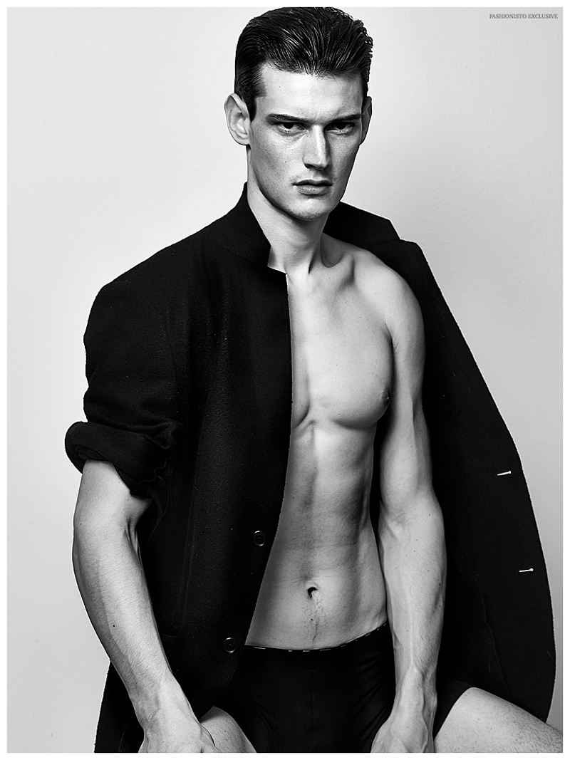 Fashionisto Exclusive Adam Butcher 005